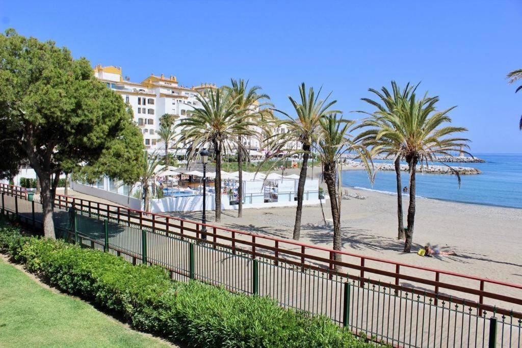 Frontline Sea In The Center Of Puerto Banus-beach Appartement